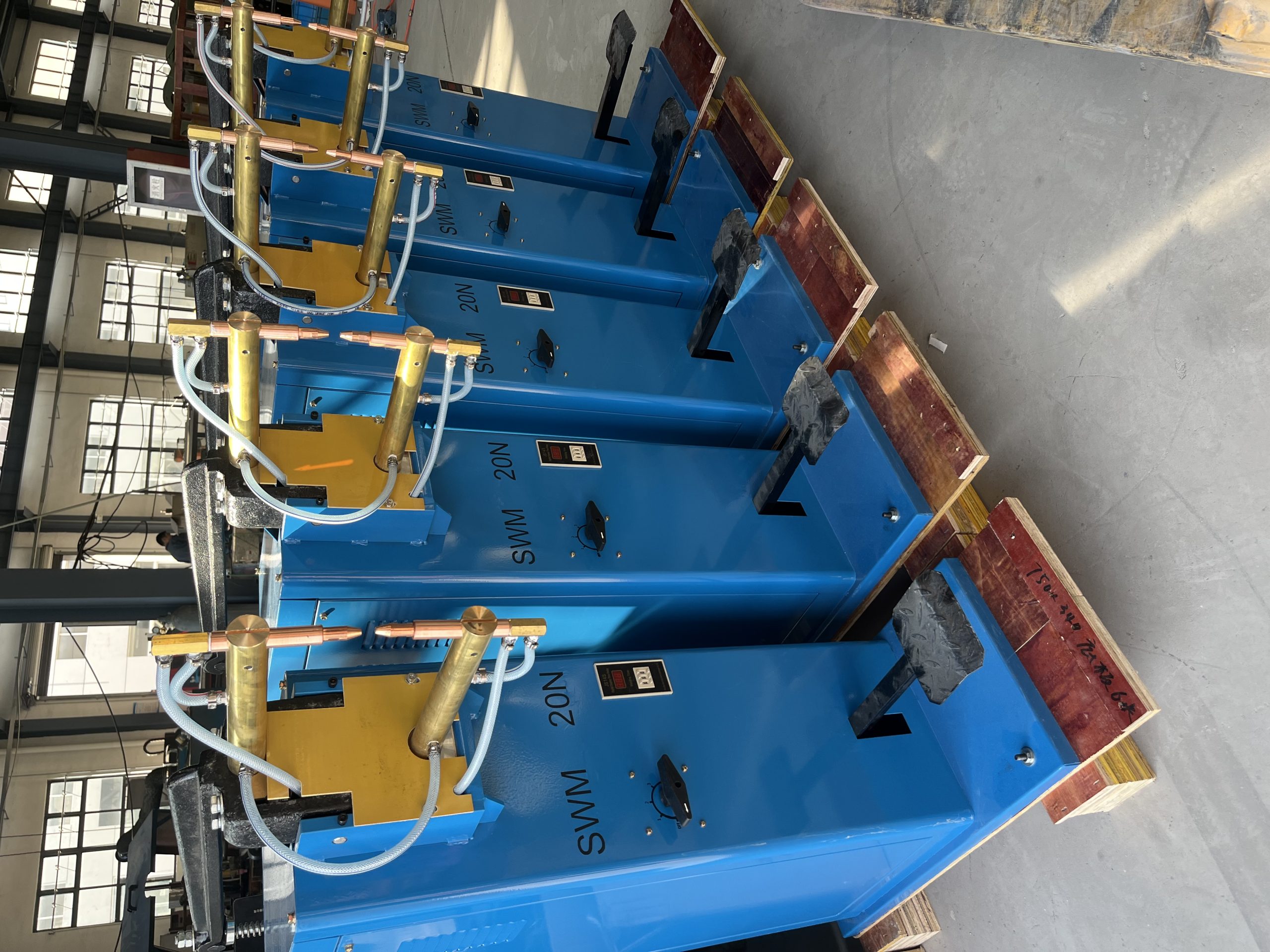 DN-10 pedal spot welder - Image 4