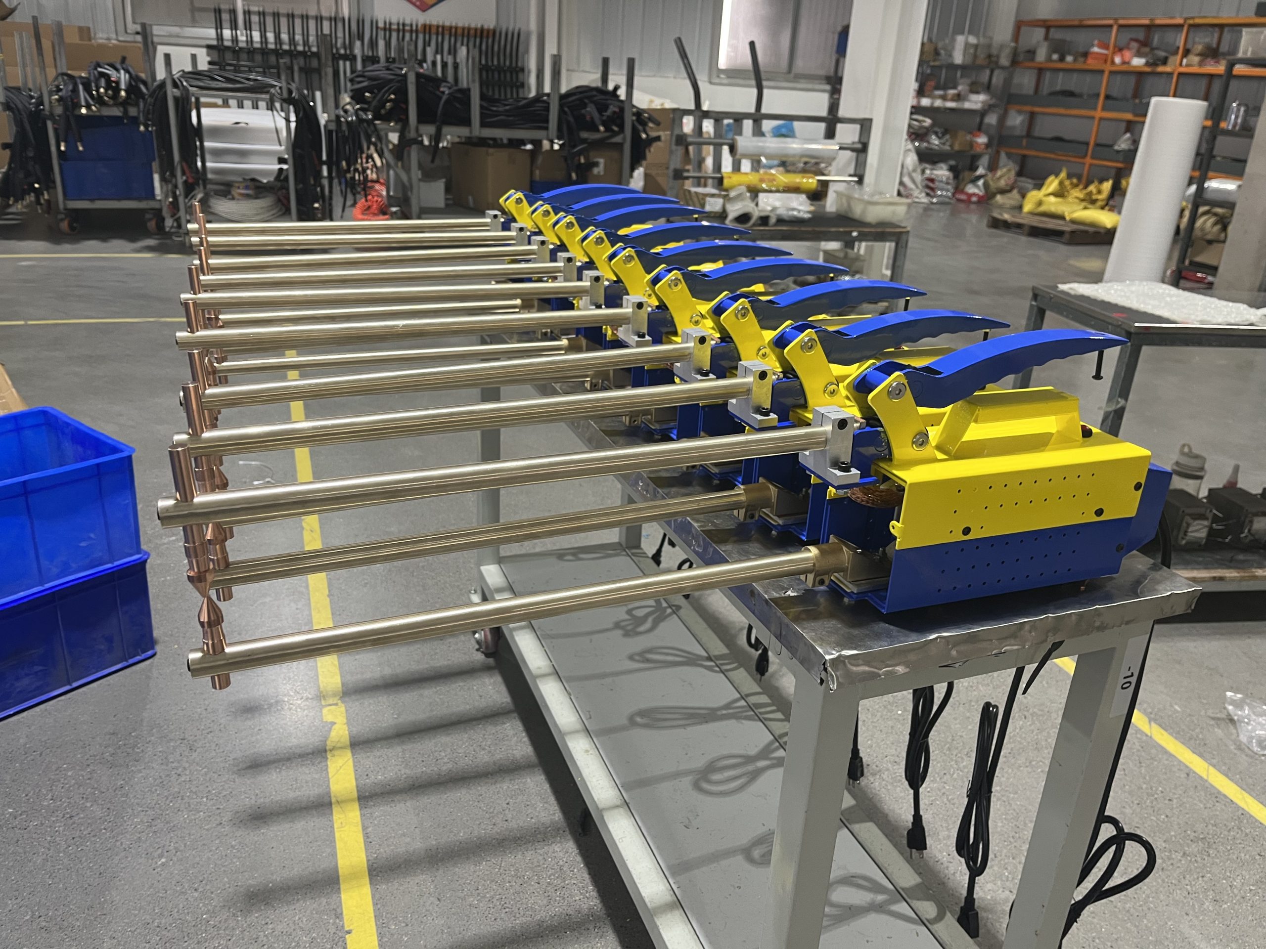 F2000 Handheld spot welder - Image 2