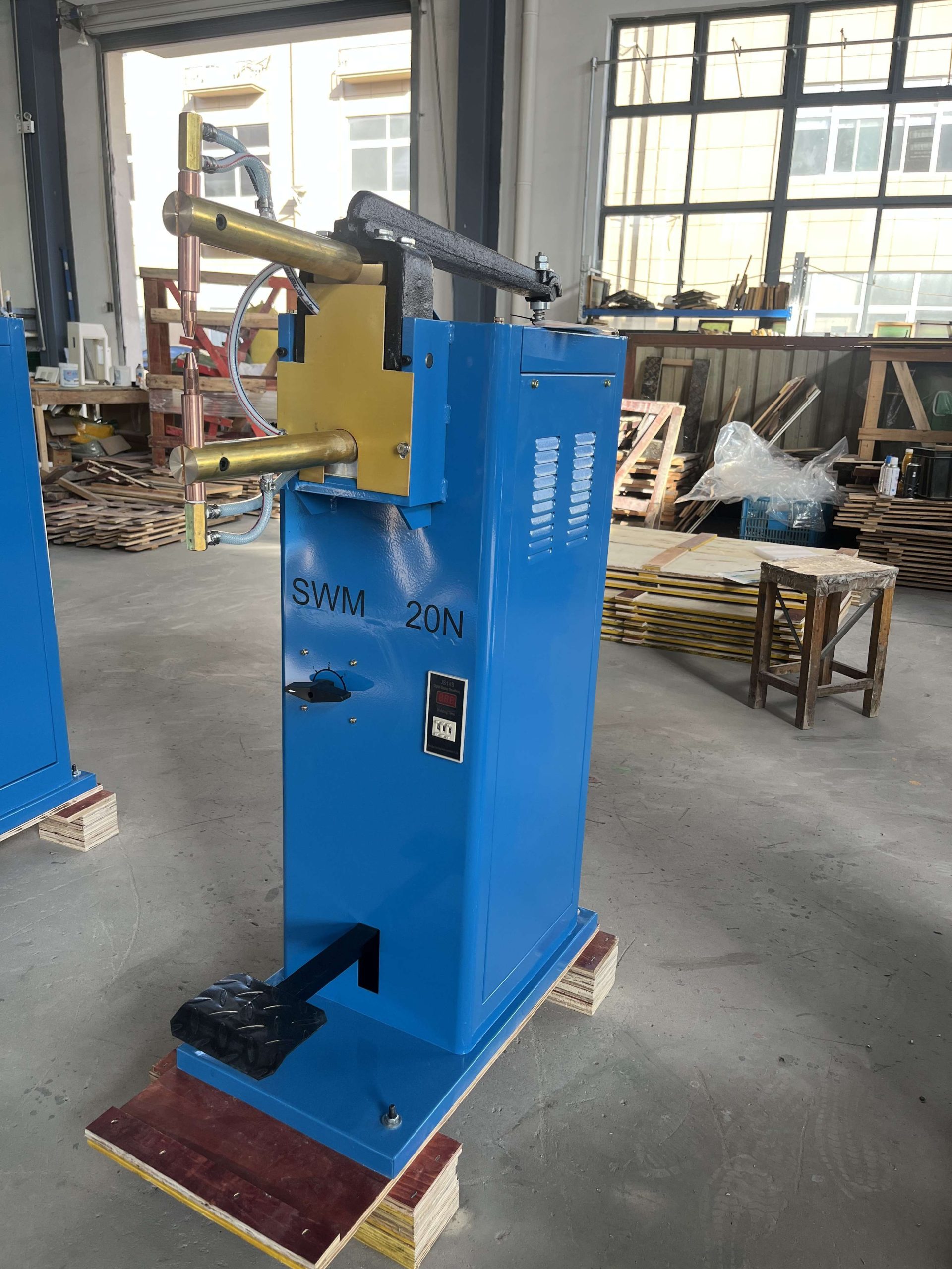 DN-35 pedal spot welder - Image 6